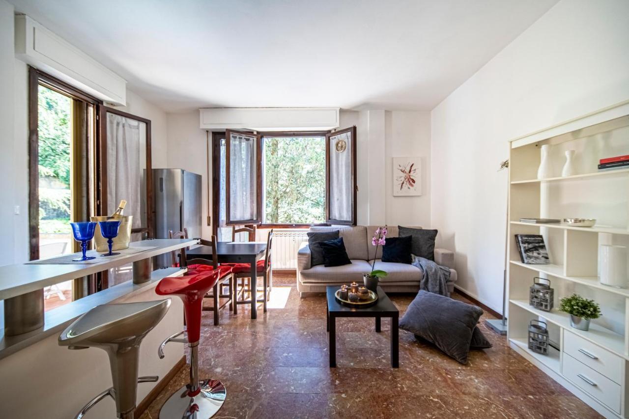 Cozy Roman Apartment With Parking Флоренція Екстер'єр фото